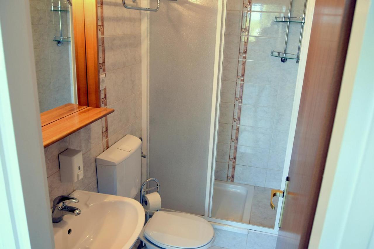 Miramar Gardenn Apartmment Banjol Eksteriør billede