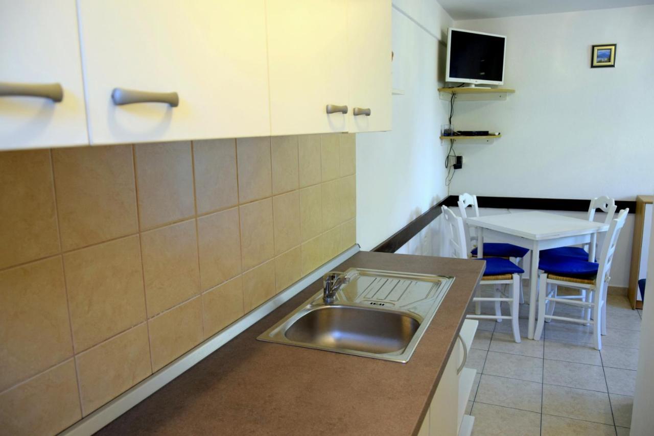 Miramar Gardenn Apartmment Banjol Eksteriør billede