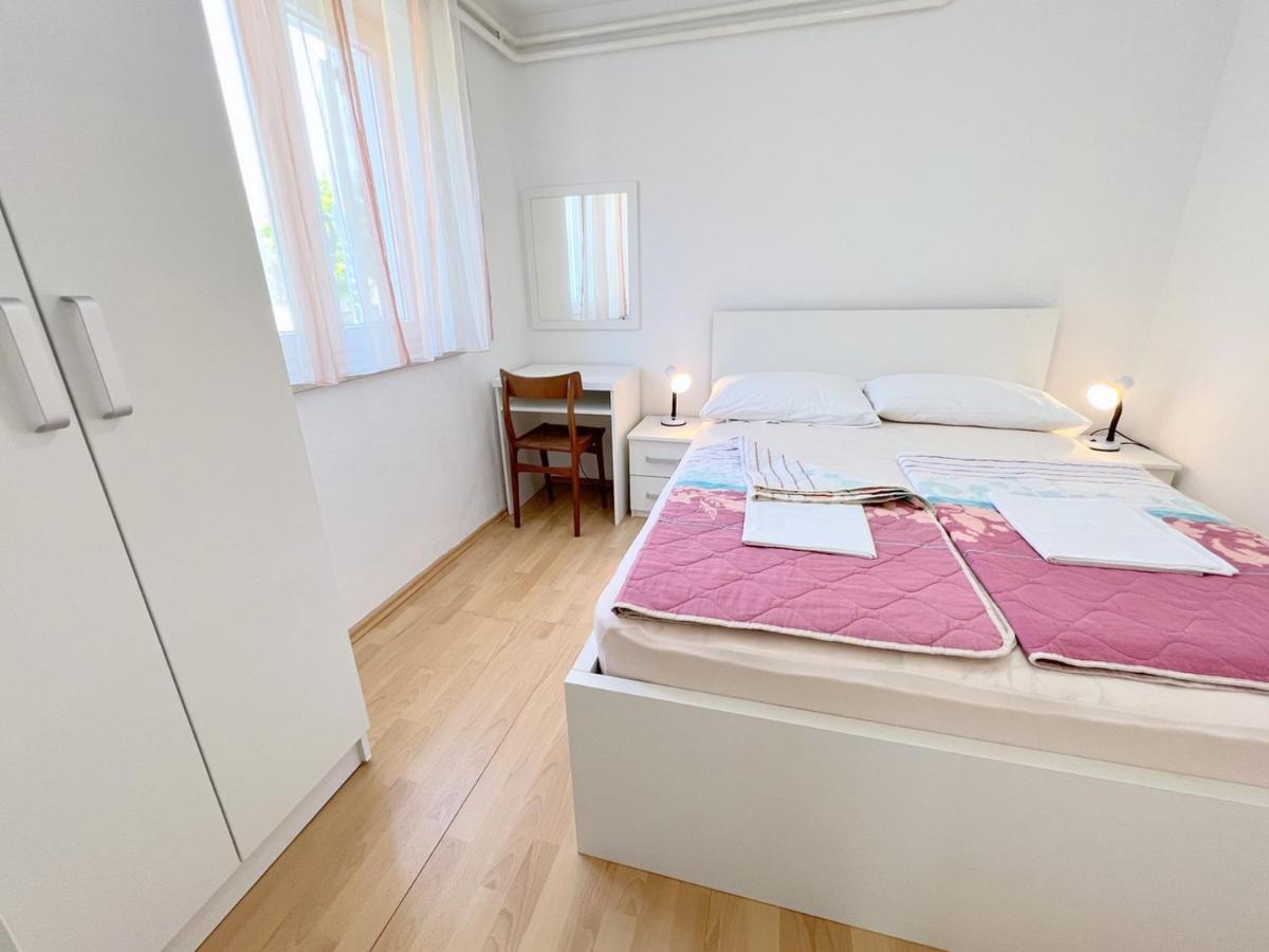 Miramar Gardenn Apartmment Banjol Eksteriør billede